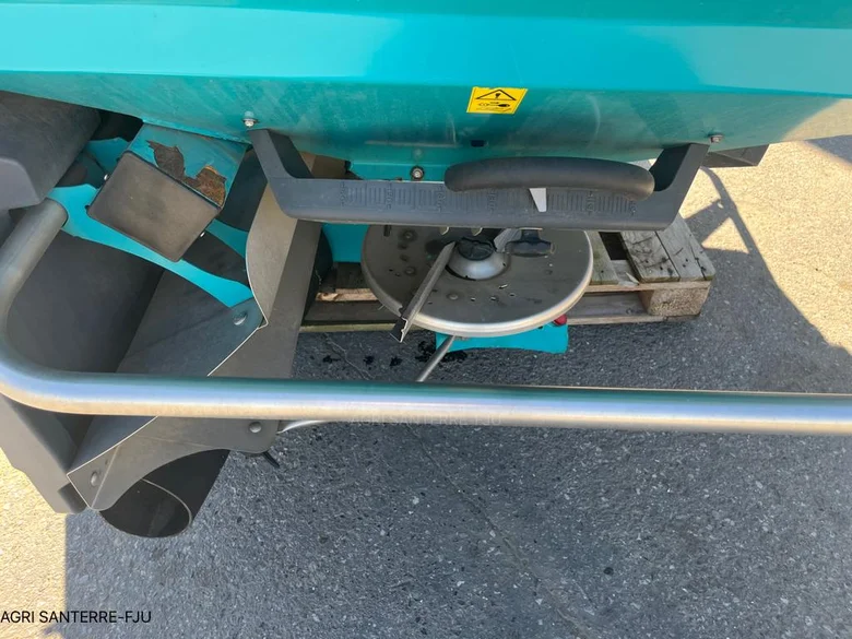 Pulvérisateur et distributeur à engrais SULKY X40 +