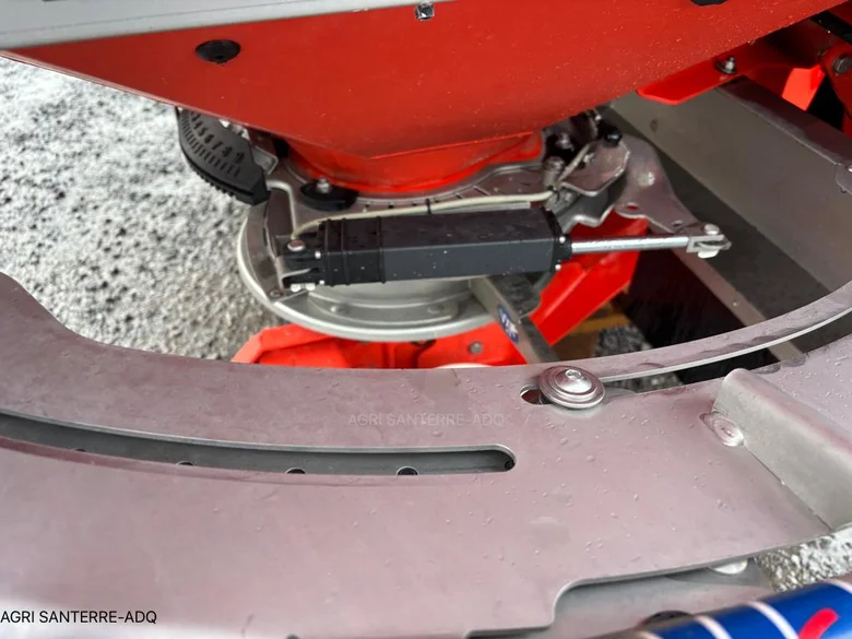 Pulvérisateur et distributeur à engrais KUHN AXIS 40.2