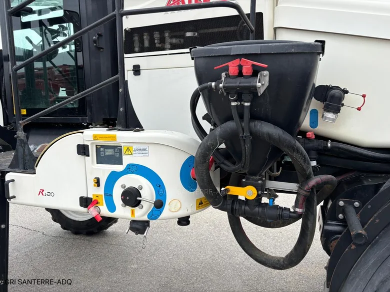Pulvérisateur et distributeur à engrais ARTEC RS 20