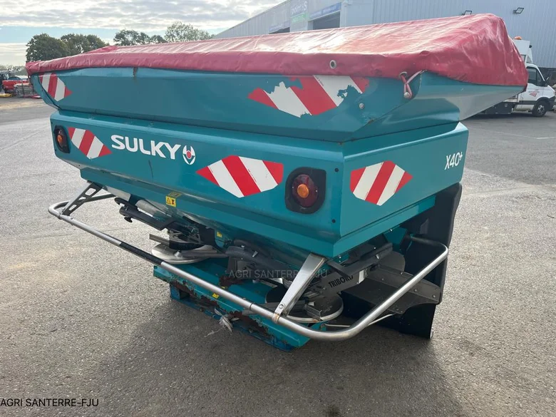 Pulvérisateur et distributeur à engrais SULKY X40 +