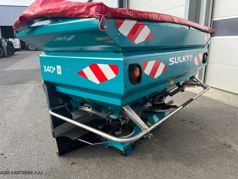 Pulvérisateur et distributeur à engrais SULKY X40 +