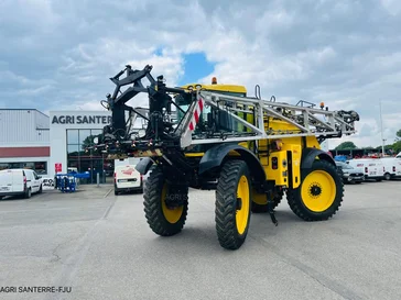 Pulvérisateur et distributeur à engrais ARTEC F40