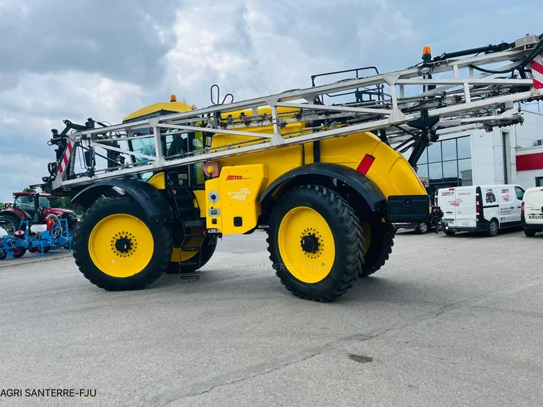 Pulvérisateur et distributeur à engrais ARTEC F40