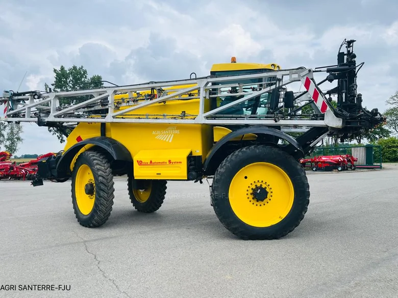 Pulvérisateur et distributeur à engrais ARTEC F40
