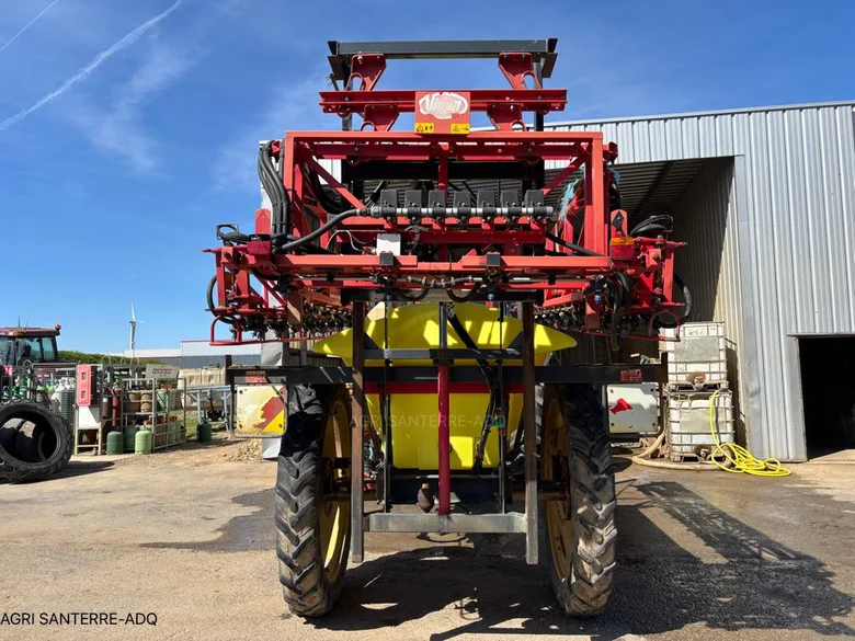 Pulvérisateur et distributeur à engrais VICON MANAGER LS 2504