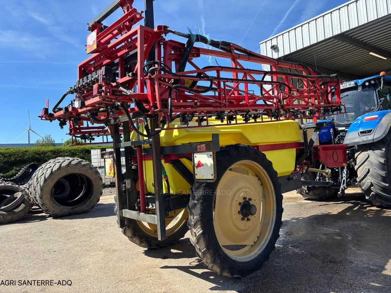 Pulvérisateur et distributeur à engrais VICON MANAGER LS 2504