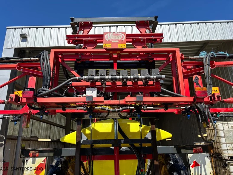 Pulvérisateur et distributeur à engrais VICON MANAGER LS 2504