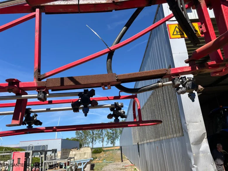 Pulvérisateur et distributeur à engrais VICON MANAGER LS 2504