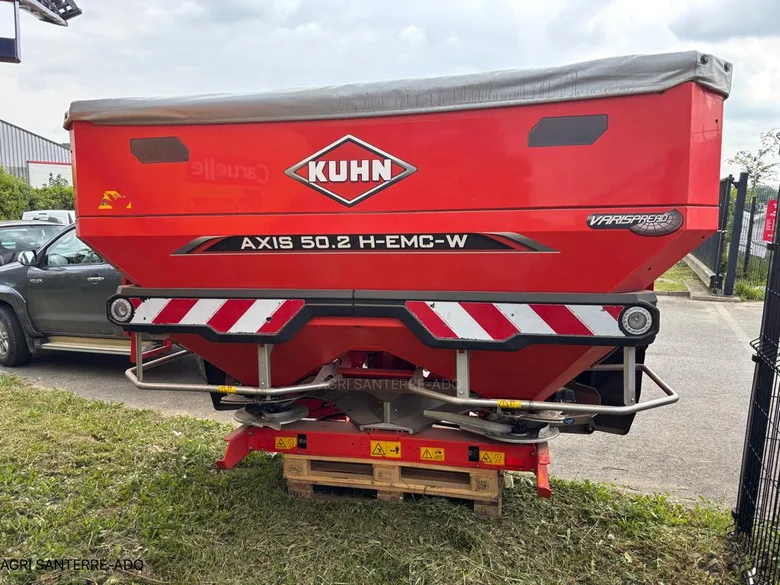 Pulvérisateur et distributeur à engrais KUHN AXIS 50.2 W