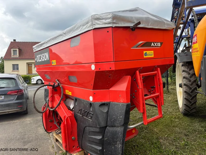 Pulvérisateur et distributeur à engrais KUHN AXIS 50.2 W