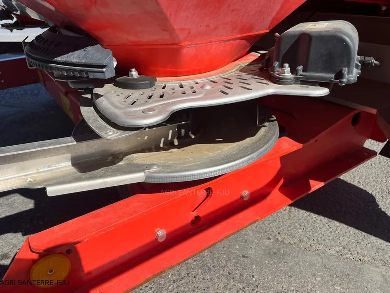 Pulvérisateur et distributeur à engrais KUHN AXIS 50.2 W
