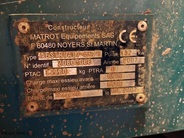 Pulvérisateur et distributeur à engrais MATROT MAESTRIA