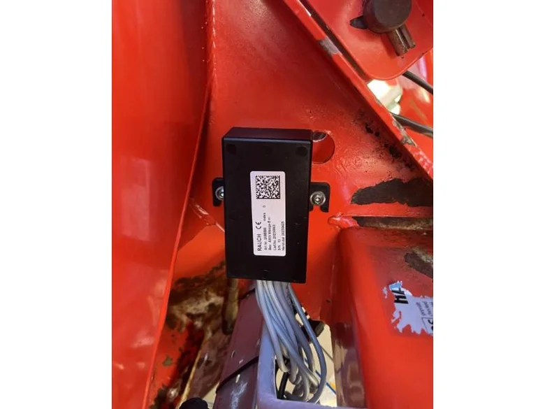 Pulvérisateur et distributeur à engrais KUHN AXIS 401 W