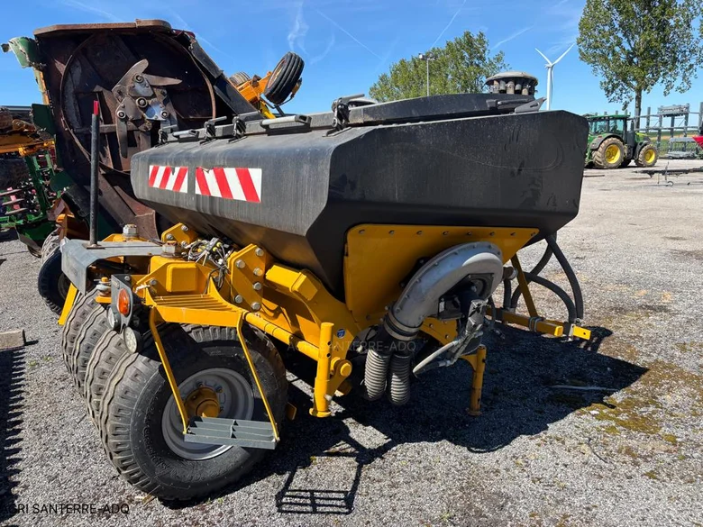 Semoir AGRISEM DSF 2500