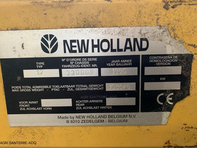 Moissonneuse batteuse NEW-HOLLAND TX 64