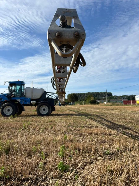 Pulvérisateur et distributeur à engrais EVRARD ALPHA