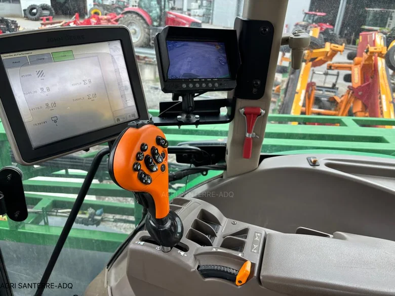 Pulvérisateur et distributeur à engrais JOHN-DEERE R4040