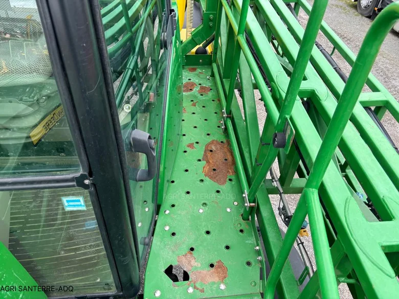 Pulvérisateur et distributeur à engrais JOHN-DEERE R4040