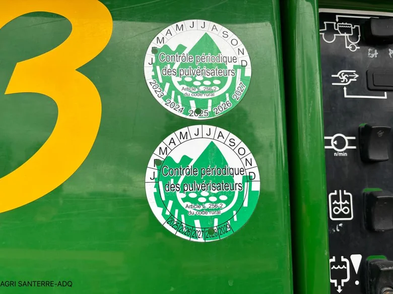 Pulvérisateur et distributeur à engrais JOHN-DEERE R4040