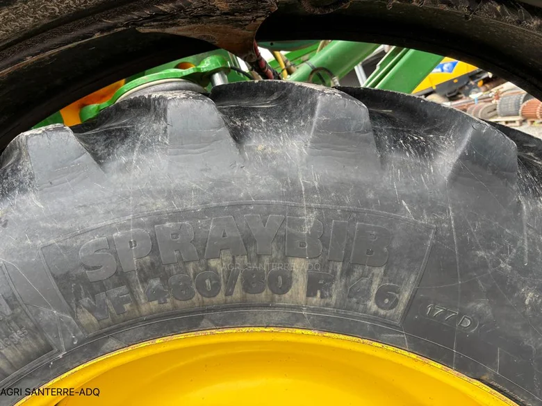 Pulvérisateur et distributeur à engrais JOHN-DEERE R4040