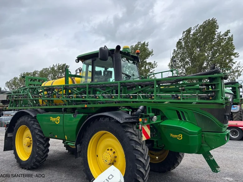 Pulvérisateur et distributeur à engrais JOHN-DEERE R4040