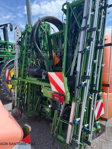 Pulvérisateur et distributeur à engrais AMAZONE UF TWIN 2801