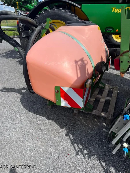 Pulvérisateur et distributeur à engrais AMAZONE UF TWIN 2801