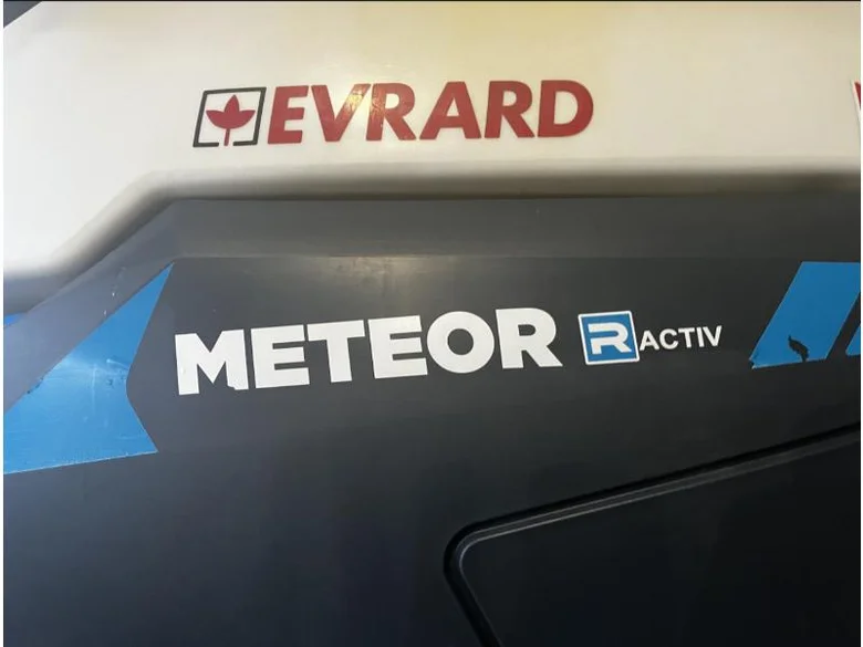 Pulvérisateur et distributeur à engrais EVRARD METEOR