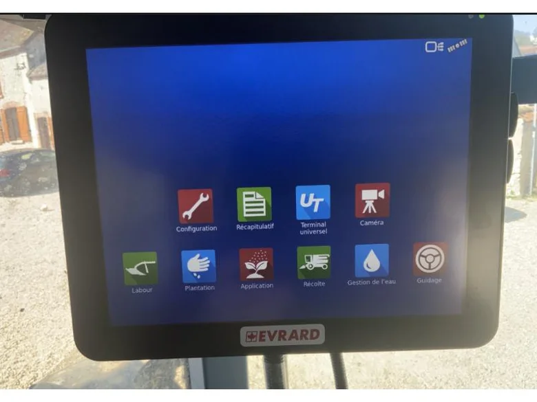 Pulvérisateur et distributeur à engrais EVRARD METEOR