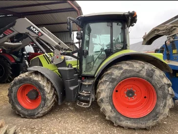 Tracteur CLAAS ARION 650