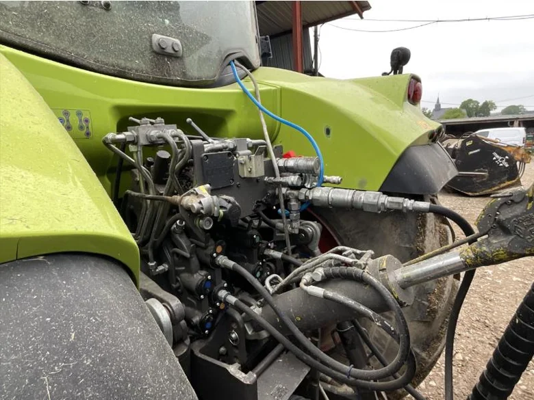 Tracteur CLAAS ARION 650