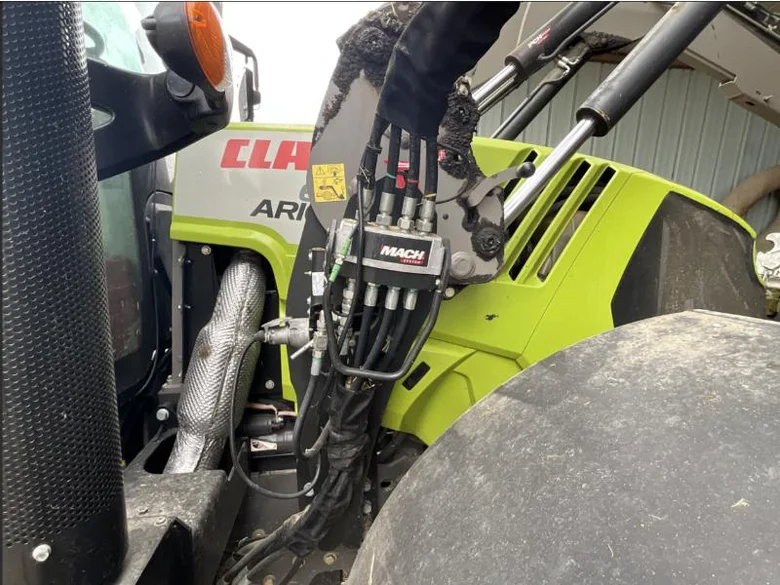 Tracteur CLAAS ARION 650