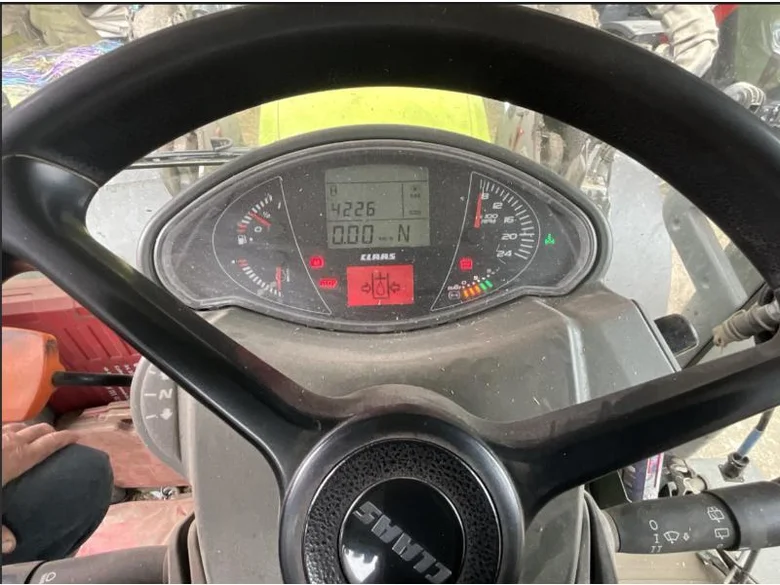 Tracteur CLAAS ARION 650