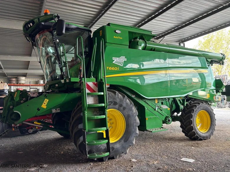 Moissonneuse batteuse JOHN-DEERE T660