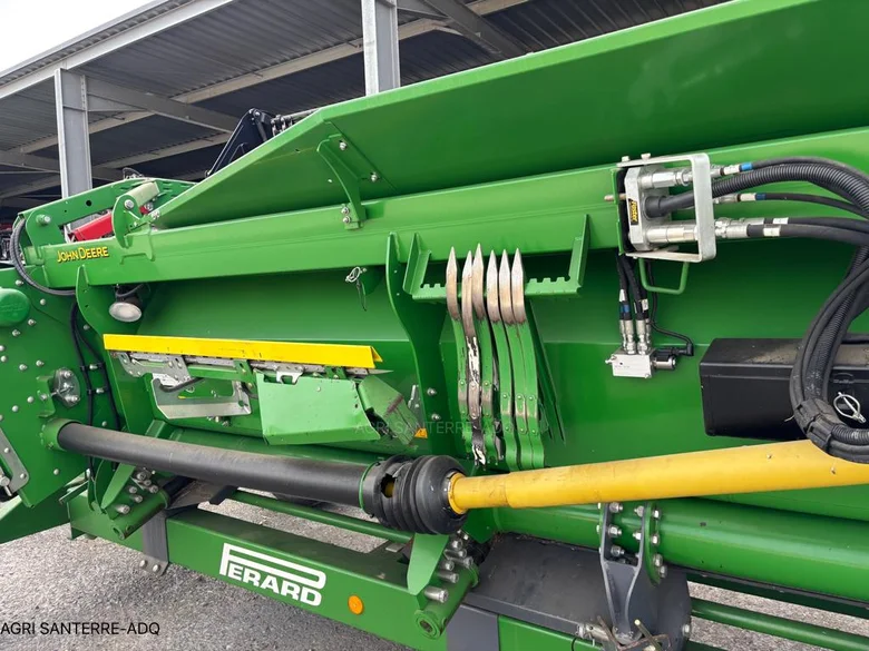 Moissonneuse batteuse JOHN-DEERE T660