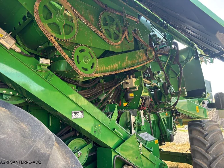 Moissonneuse batteuse JOHN-DEERE T660