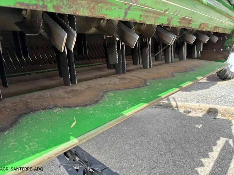 Moissonneuse batteuse JOHN-DEERE T660