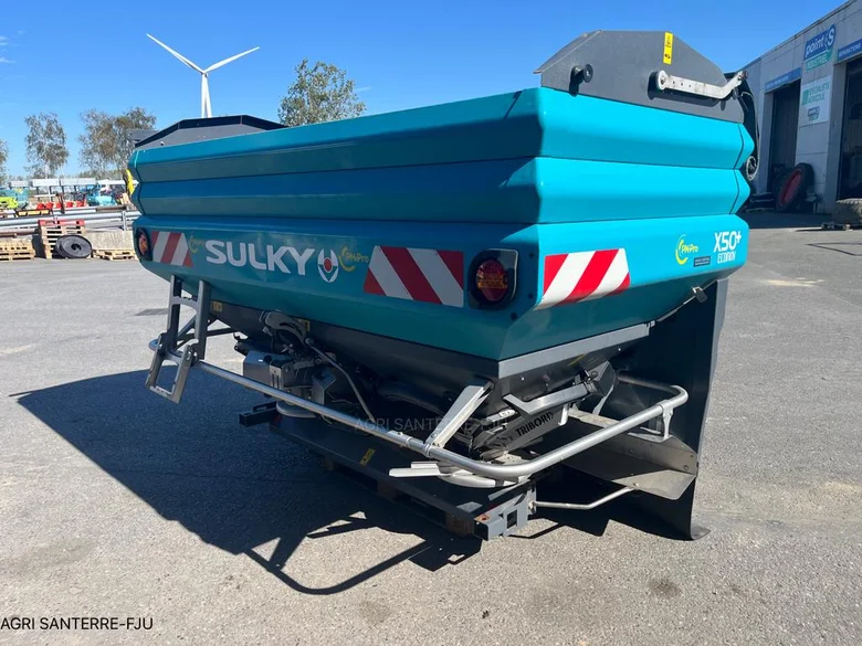 Pulvérisateur et distributeur à engrais SULKY X50