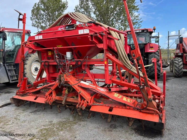 Semoir KUHN VENTA AL 401