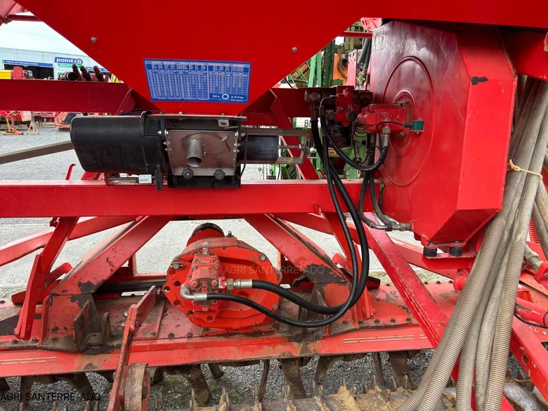 Semoir KUHN VENTA AL 401