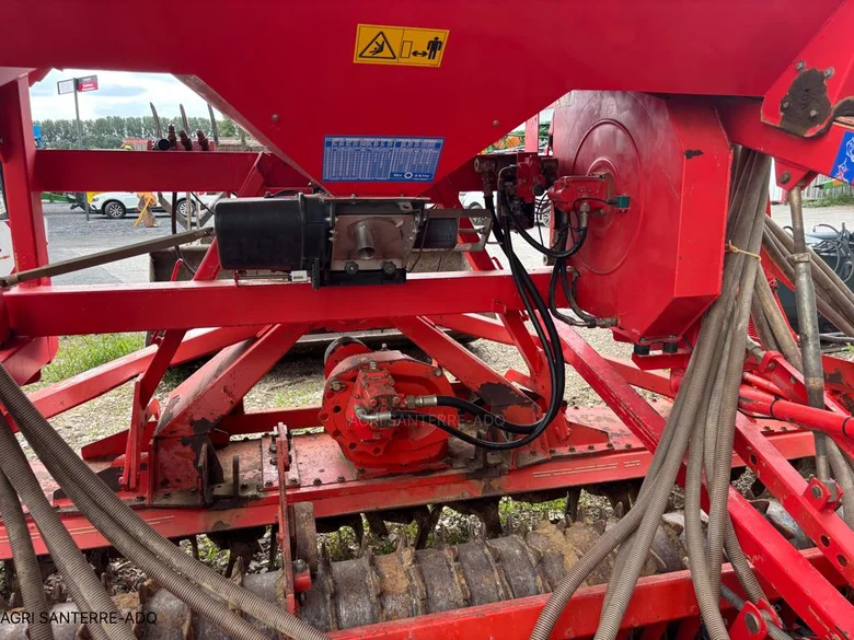 Semoir KUHN VENTA AL 401