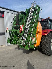 Pulvérisateur et distributeur à engrais AMAZONE UF 1201
