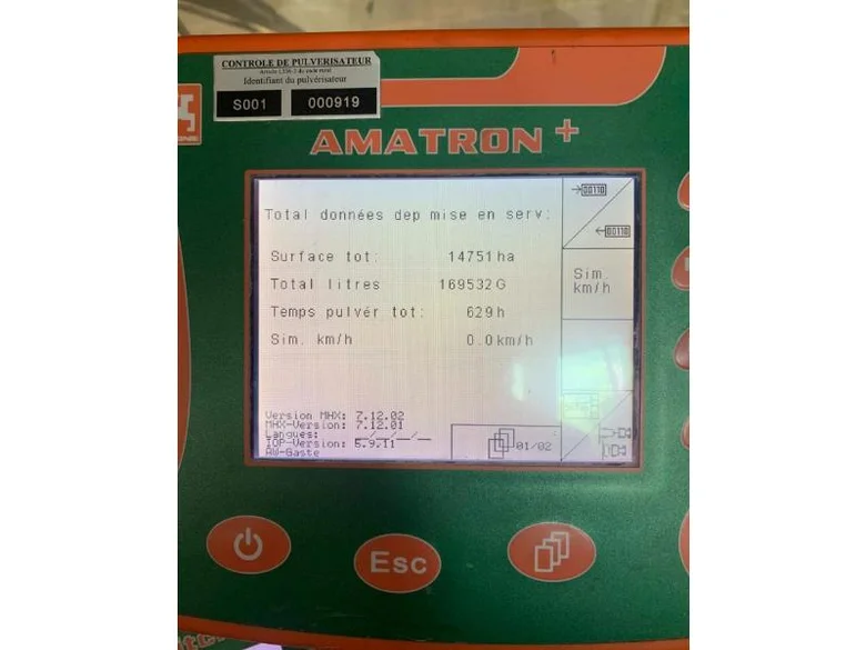 Pulvérisateur et distributeur à engrais AMAZONE UF 1201
