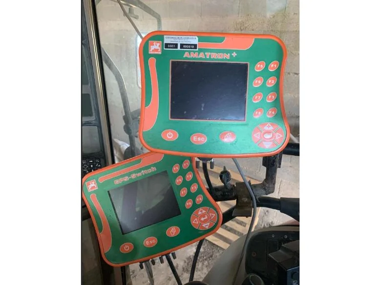 Pulvérisateur et distributeur à engrais AMAZONE UF 1201