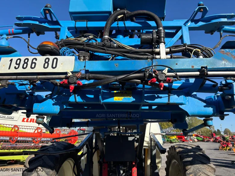 Pulvérisateur et distributeur à engrais EVRARD METEOR