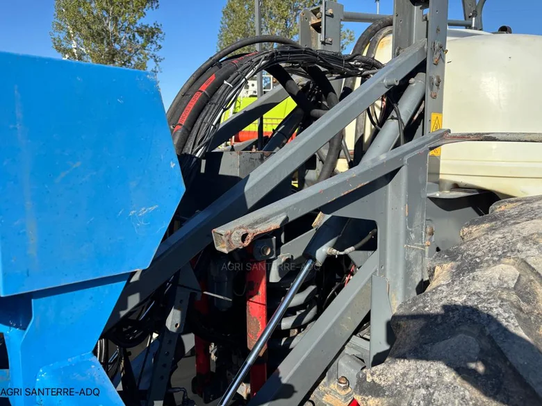 Pulvérisateur et distributeur à engrais EVRARD METEOR