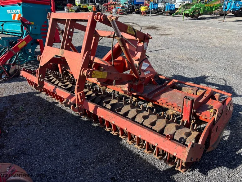 Outil du sol animé KUHN HBR 302