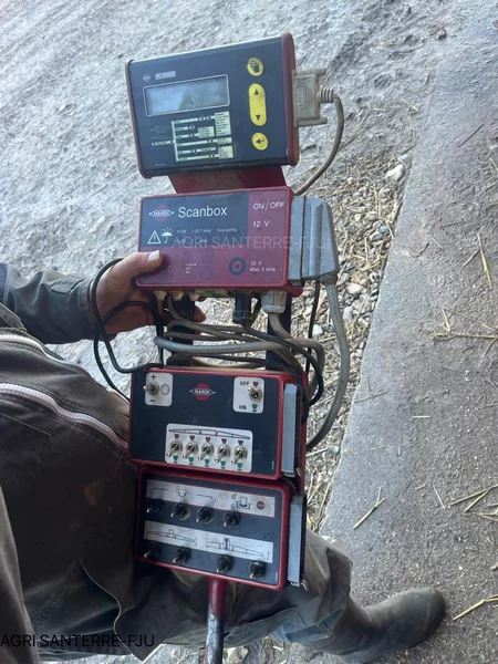 Pulvérisateur et distributeur à engrais HARDI-EVRARD MEGA