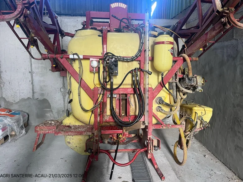 Pulvérisateur et distributeur à engrais HARDI-EVRARD MEGA
