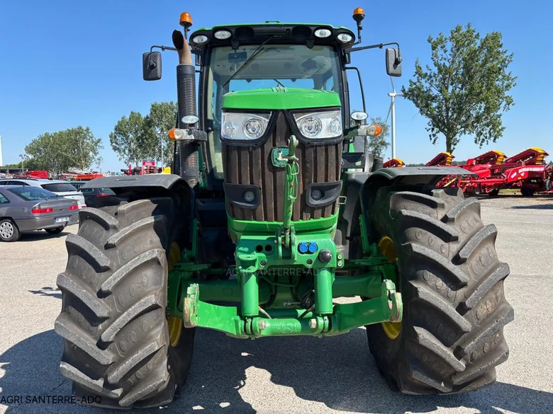 Tracteur JOHN-DEERE 6210 R